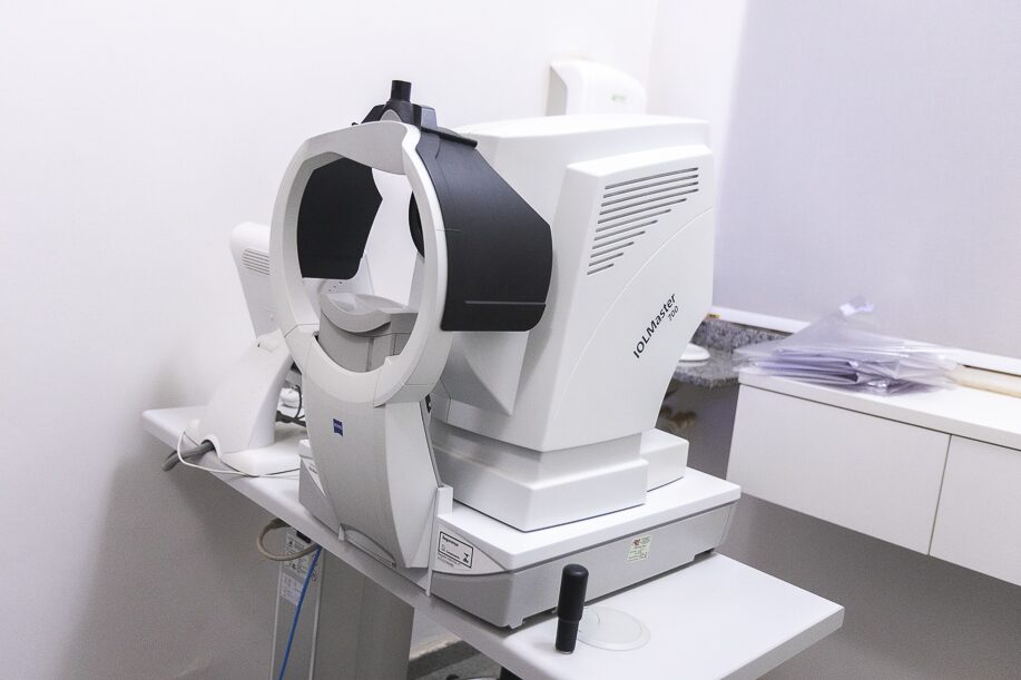 Equipamento oftalmológico moderno